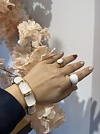 Beyaz mineli kelepçe