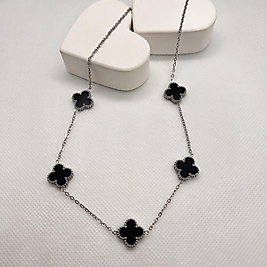 Siyah büyük taşlı çelik yonca kolye