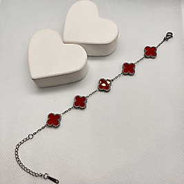 Büyük yoncalı kırmızı çelik bileklik