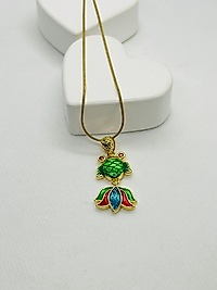 Kuyruklu Yeşim Charmlı Altın Renk Çelik Kolye (40-45cm)