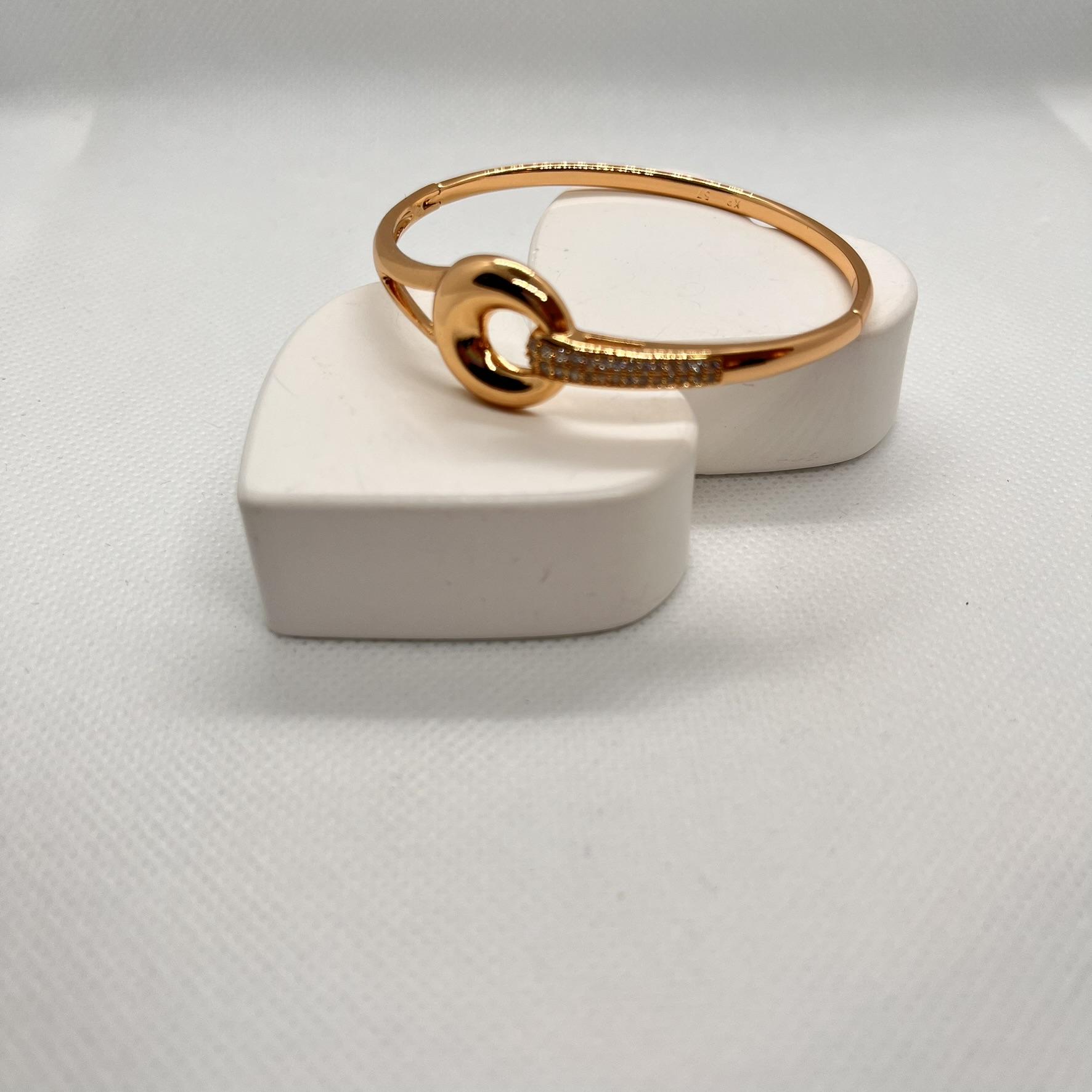 Özel seri zirkon taşlı kelepçe(rose gold)