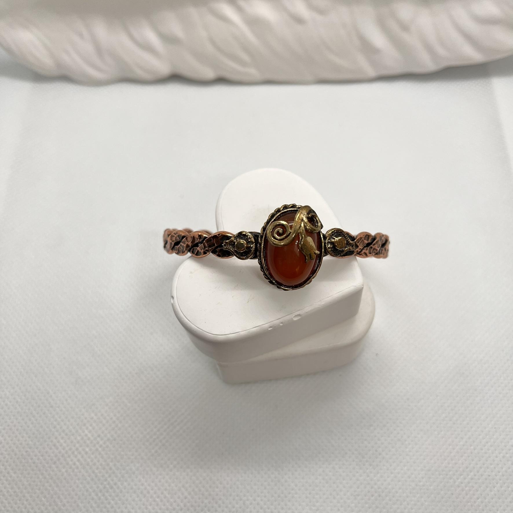 bakır lale figürlü doğal taşlı kadın bileklik