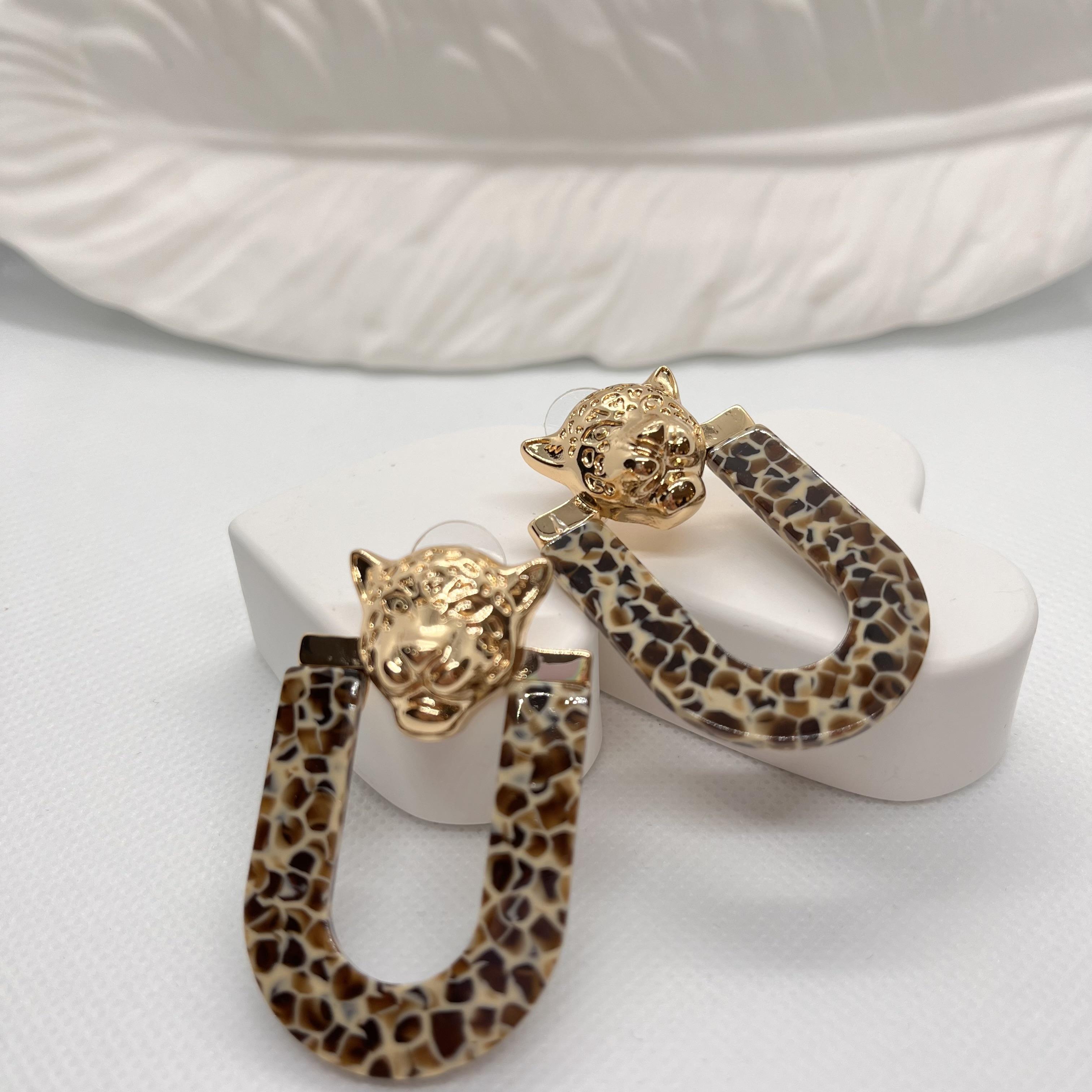 Leopar başı detaylı modern leopar küpe