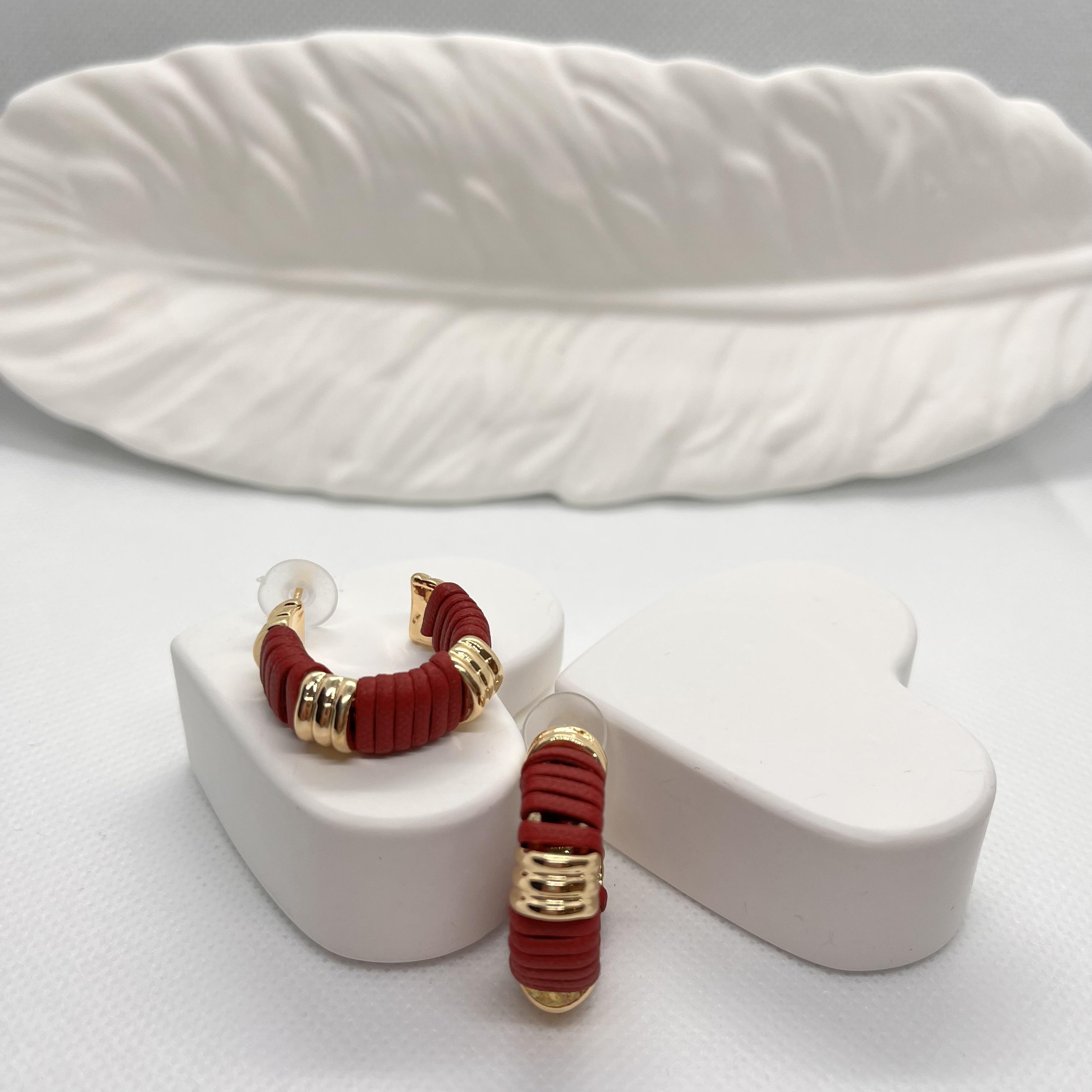 deri ip detaylı halka küpe