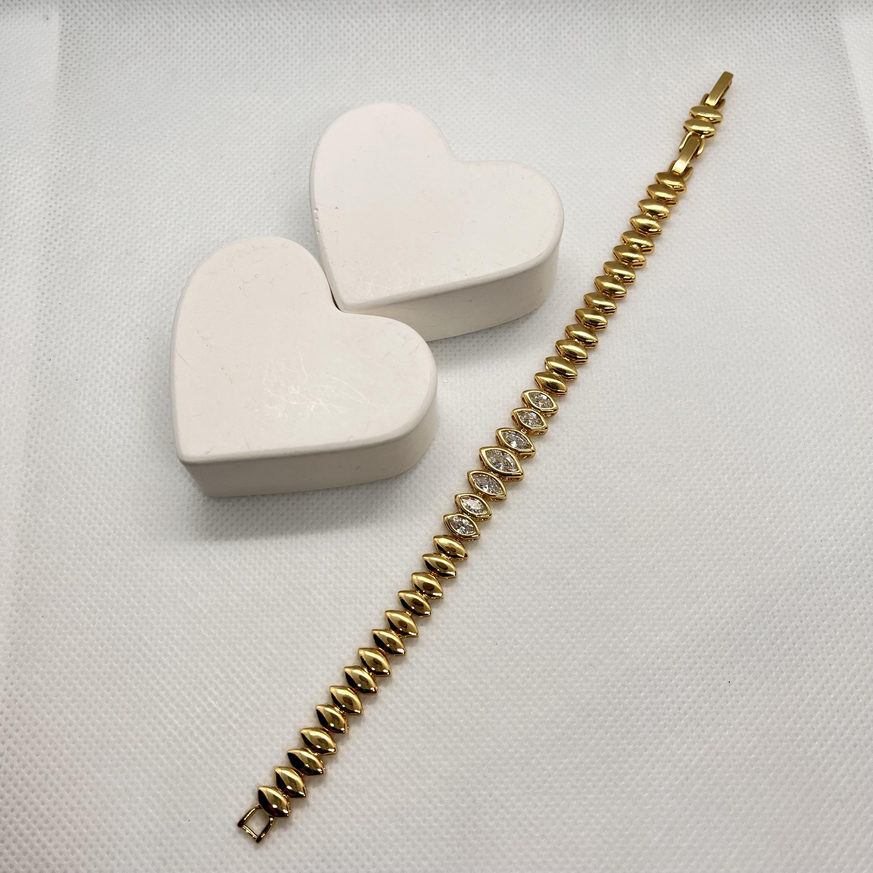 Özel seri taşlı geometrik bileklik