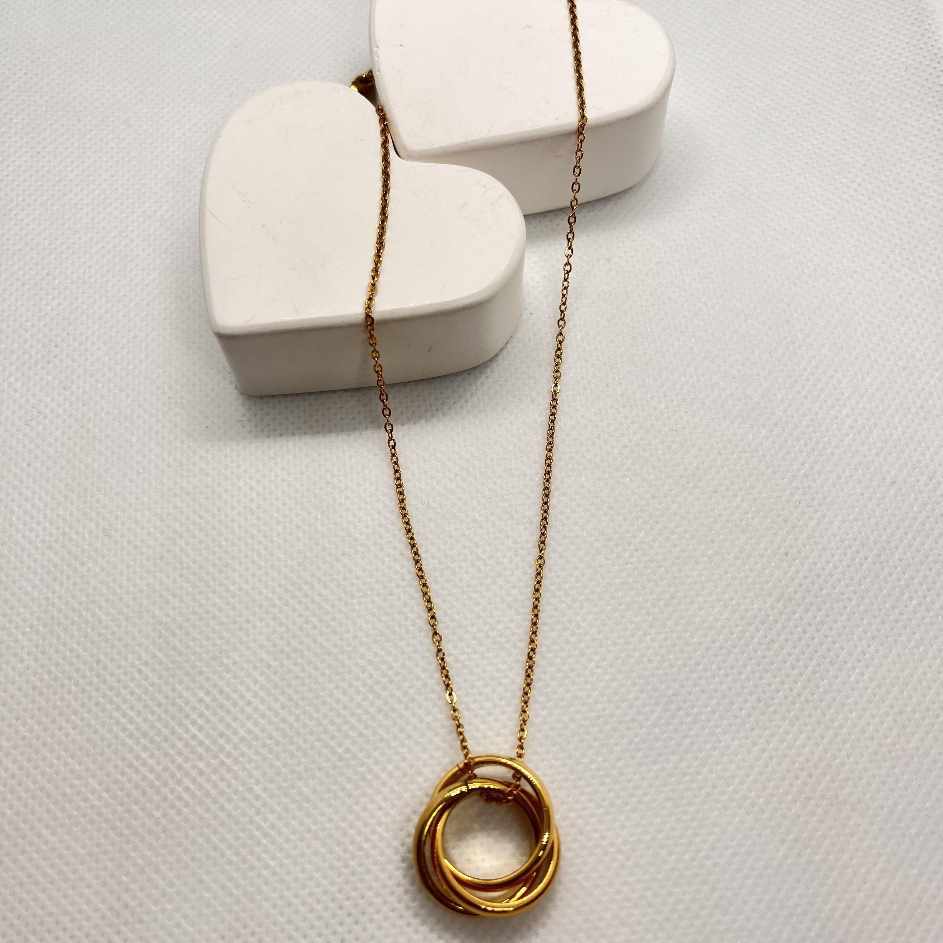 Çelik iç içe geçmeli 3 alyans kolye