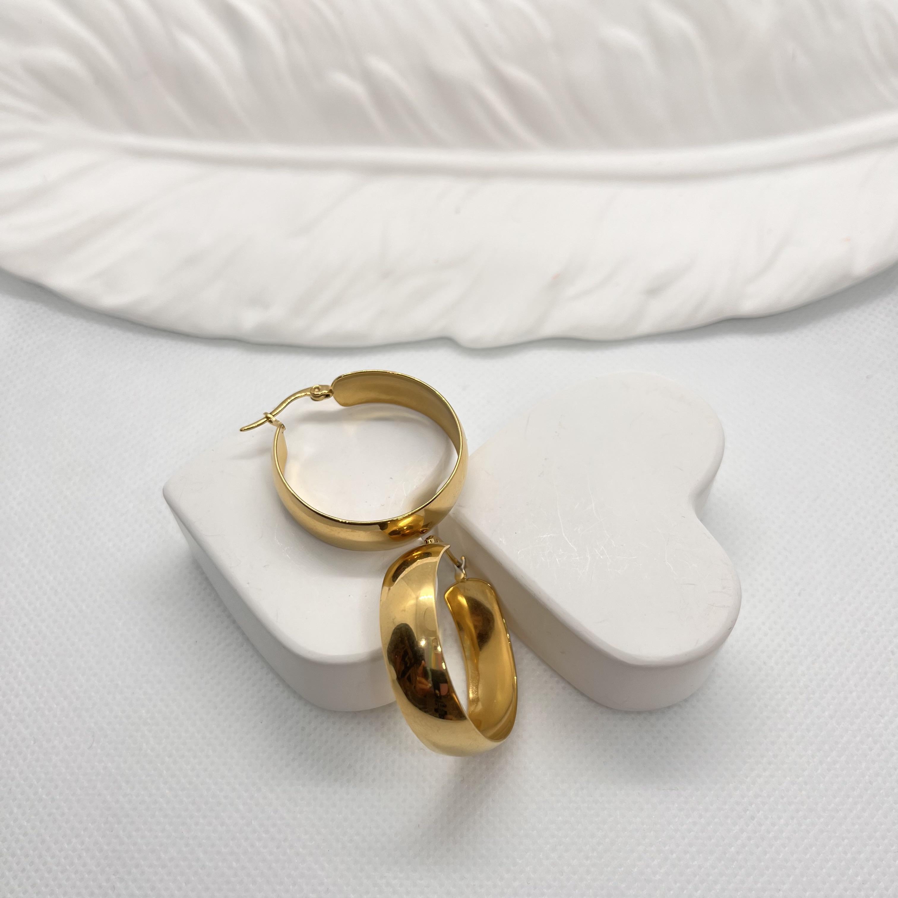 Çelik kalın halka küpe