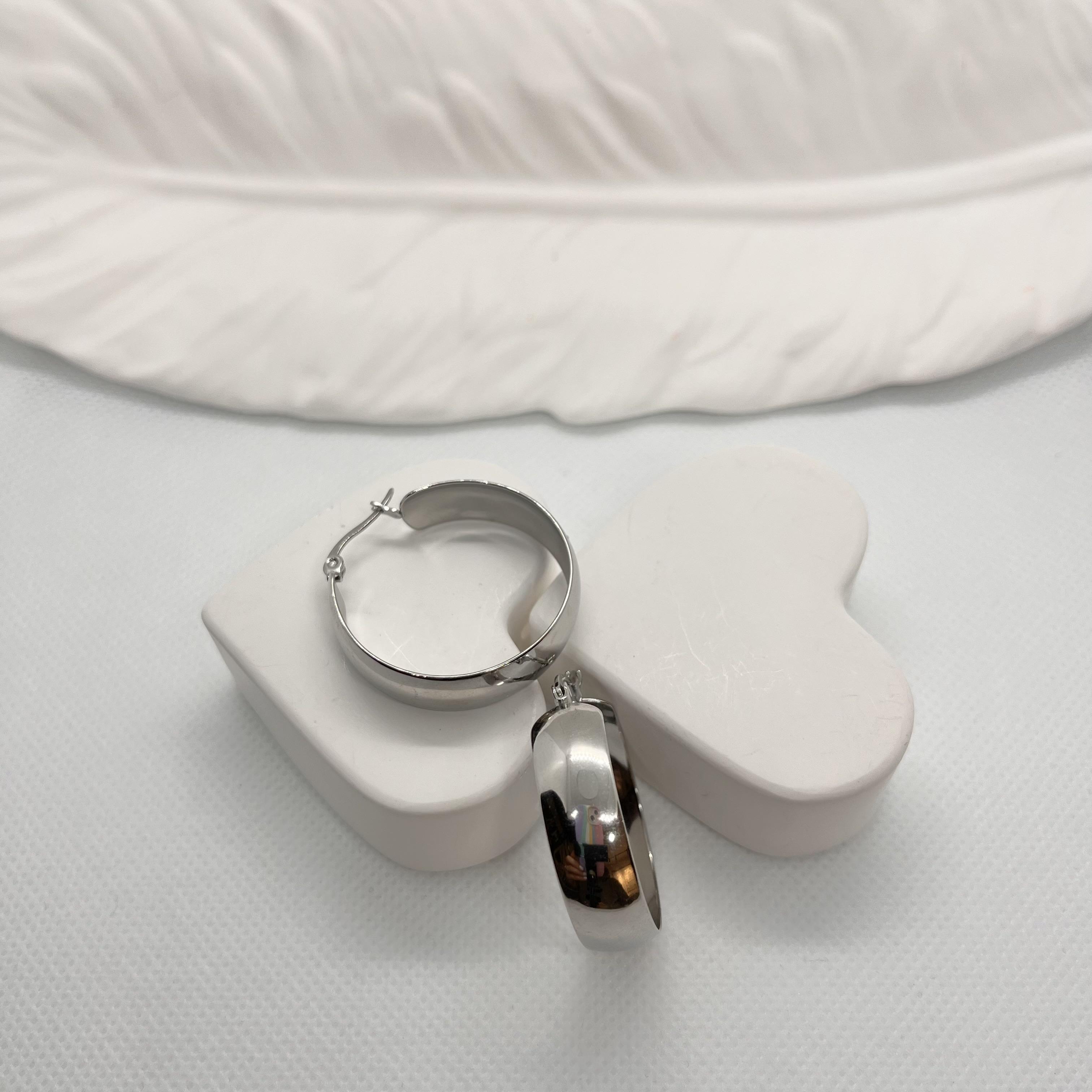 Silver renk kalın halka çelik küpe