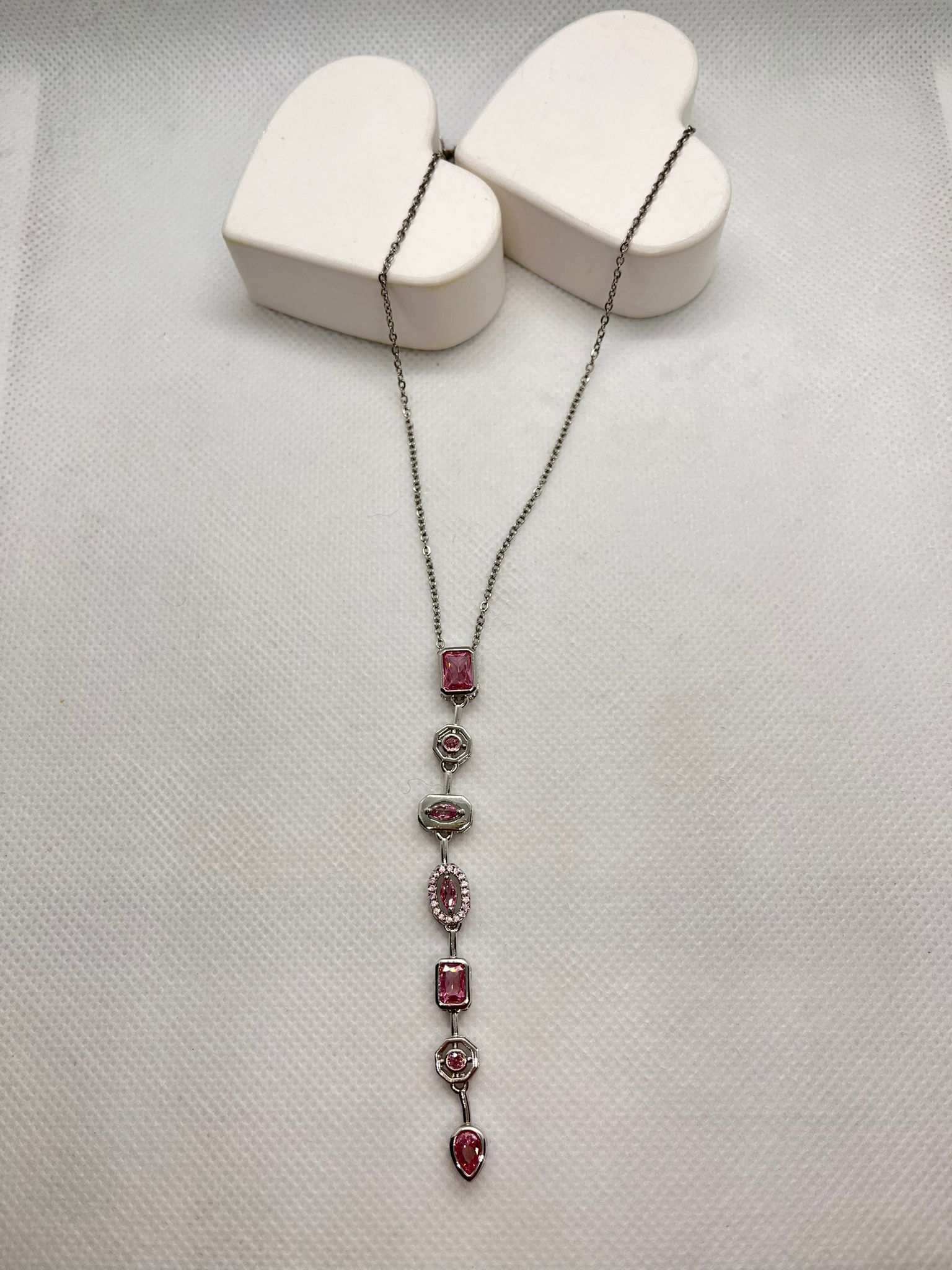 Gümüş Renk Pembe Taşlı Çelik Kolye