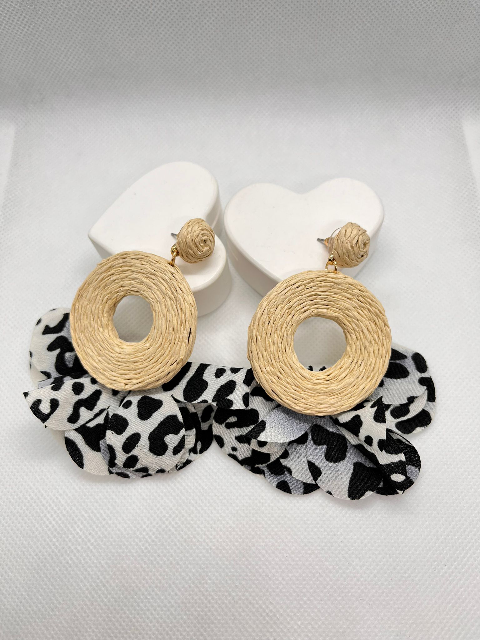 Leopar Tül Detaylı Hasır Küpe